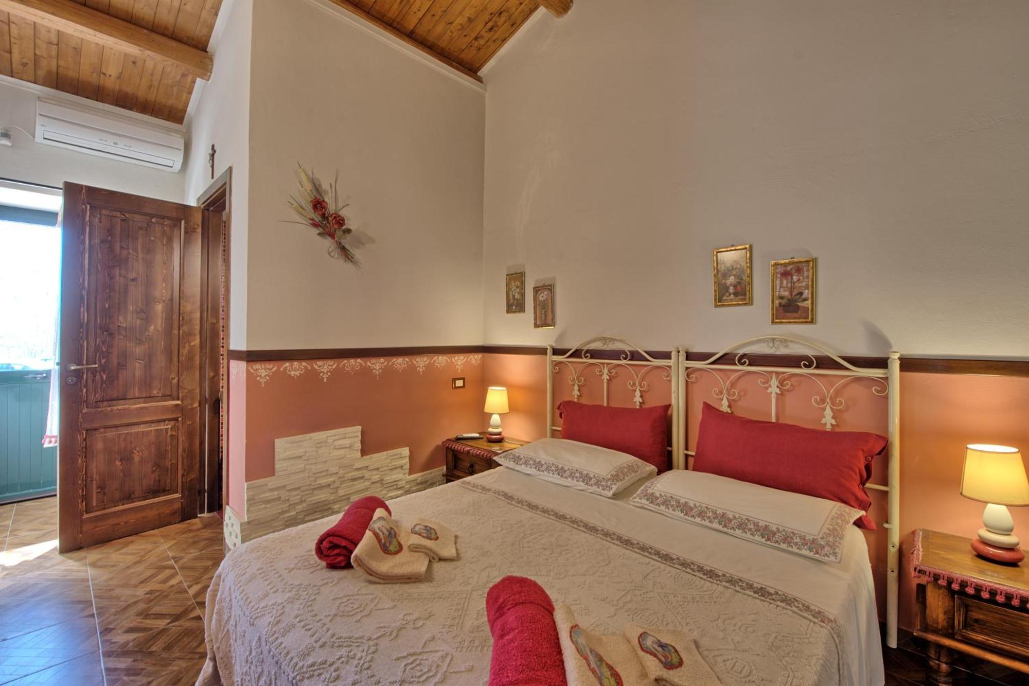 Villa Maddalena By Posarellivillas Palazzolo Acreide Exterior photo
