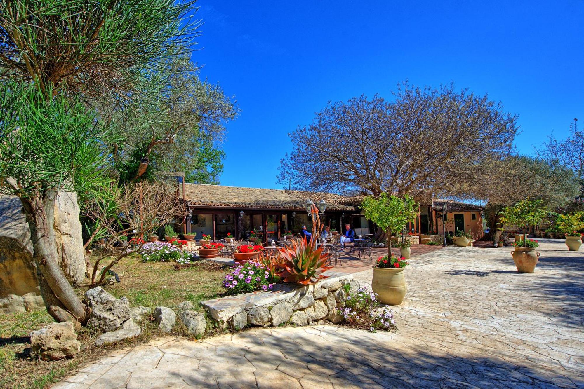 Villa Maddalena By Posarellivillas Palazzolo Acreide Exterior photo